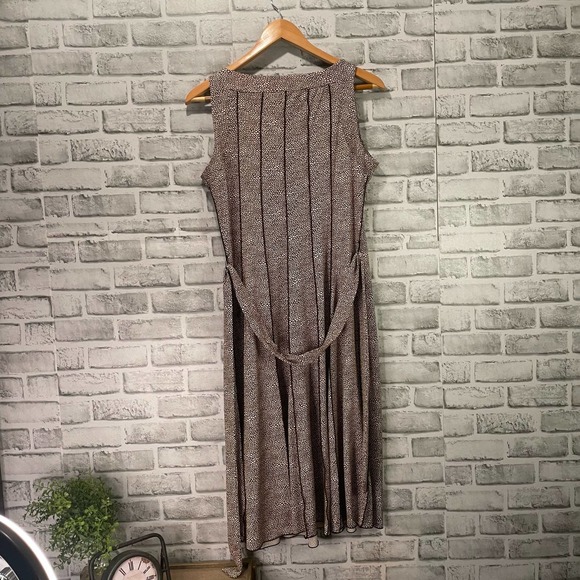 I LE New York Brown Cream Fit & Flare Stretch Sleeveless Dress Size 12 - Picture 2 of 10